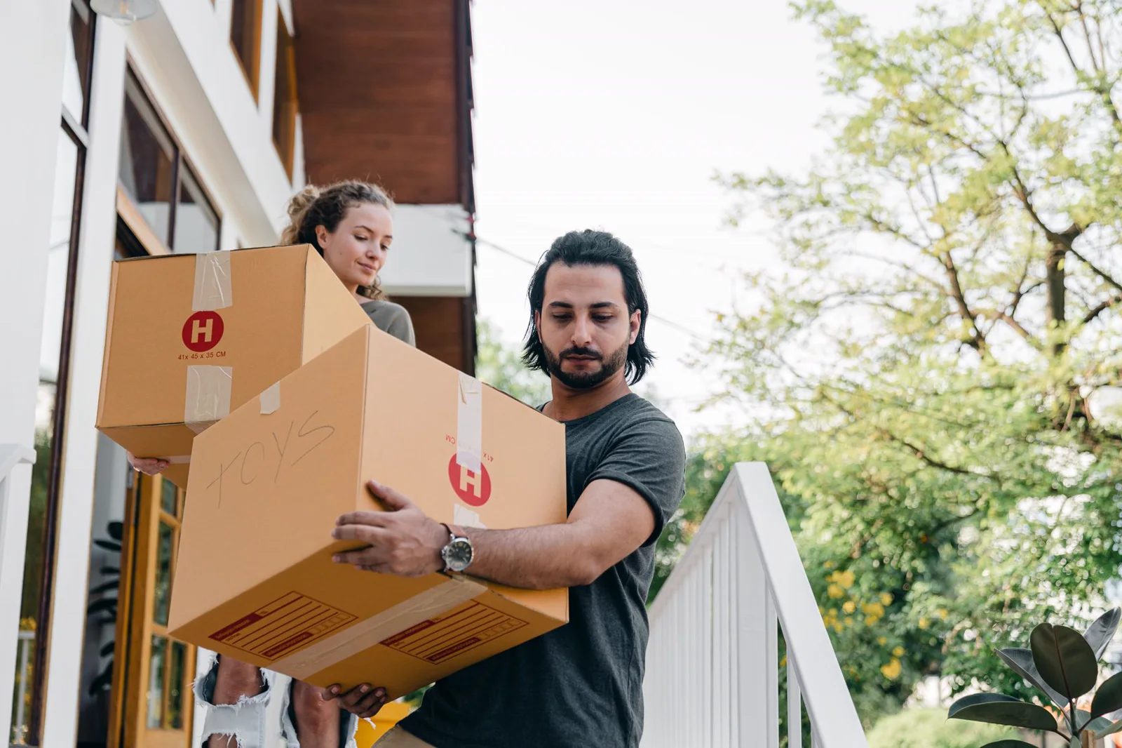 Apartment movers who know Santa Cruz stairs